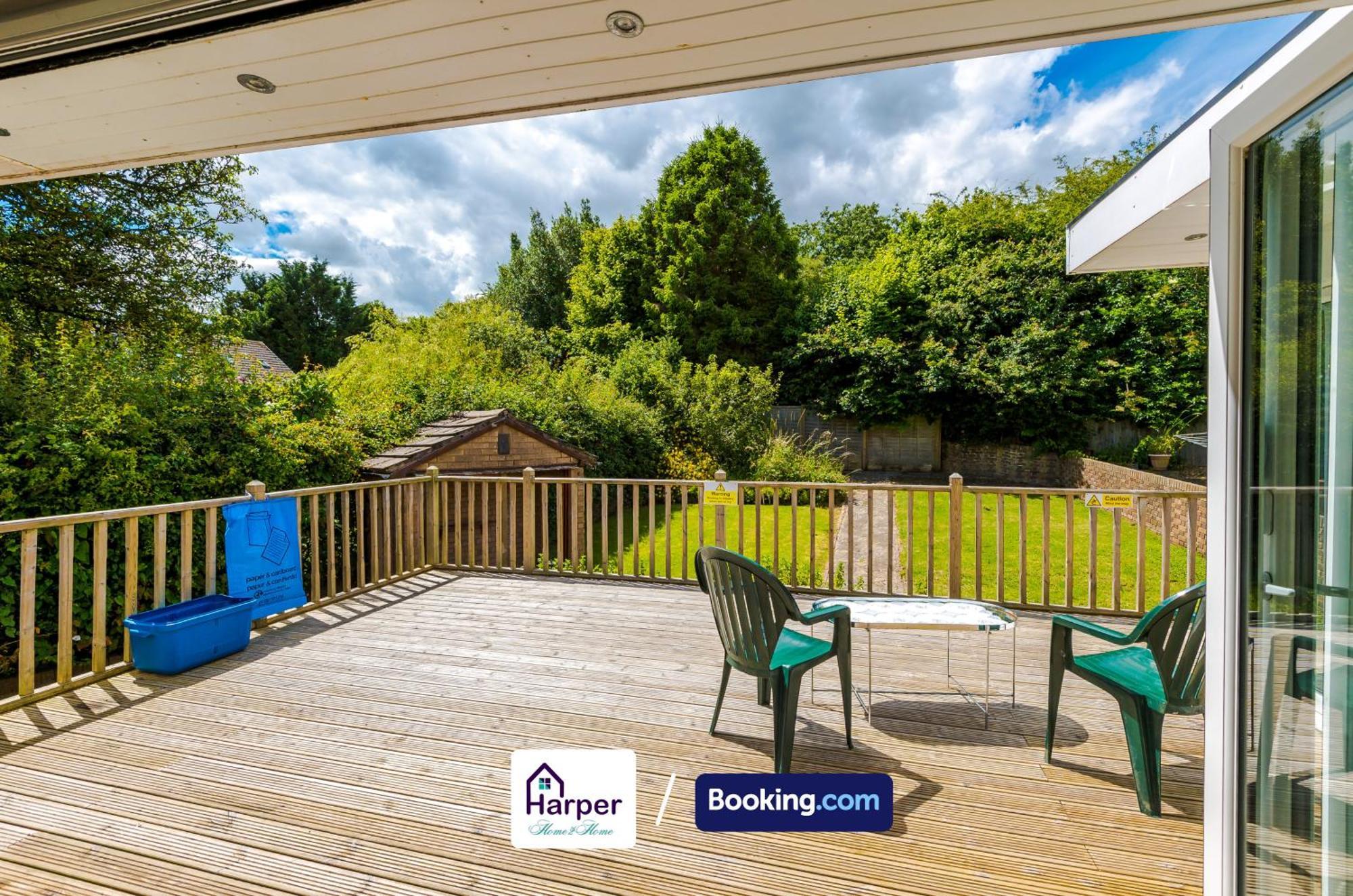 Spacious Detached Bungalow By Harperletting Short Lets & Serviced Accommodation Buckely With Pool Table & Driveway Buckley Εξωτερικό φωτογραφία