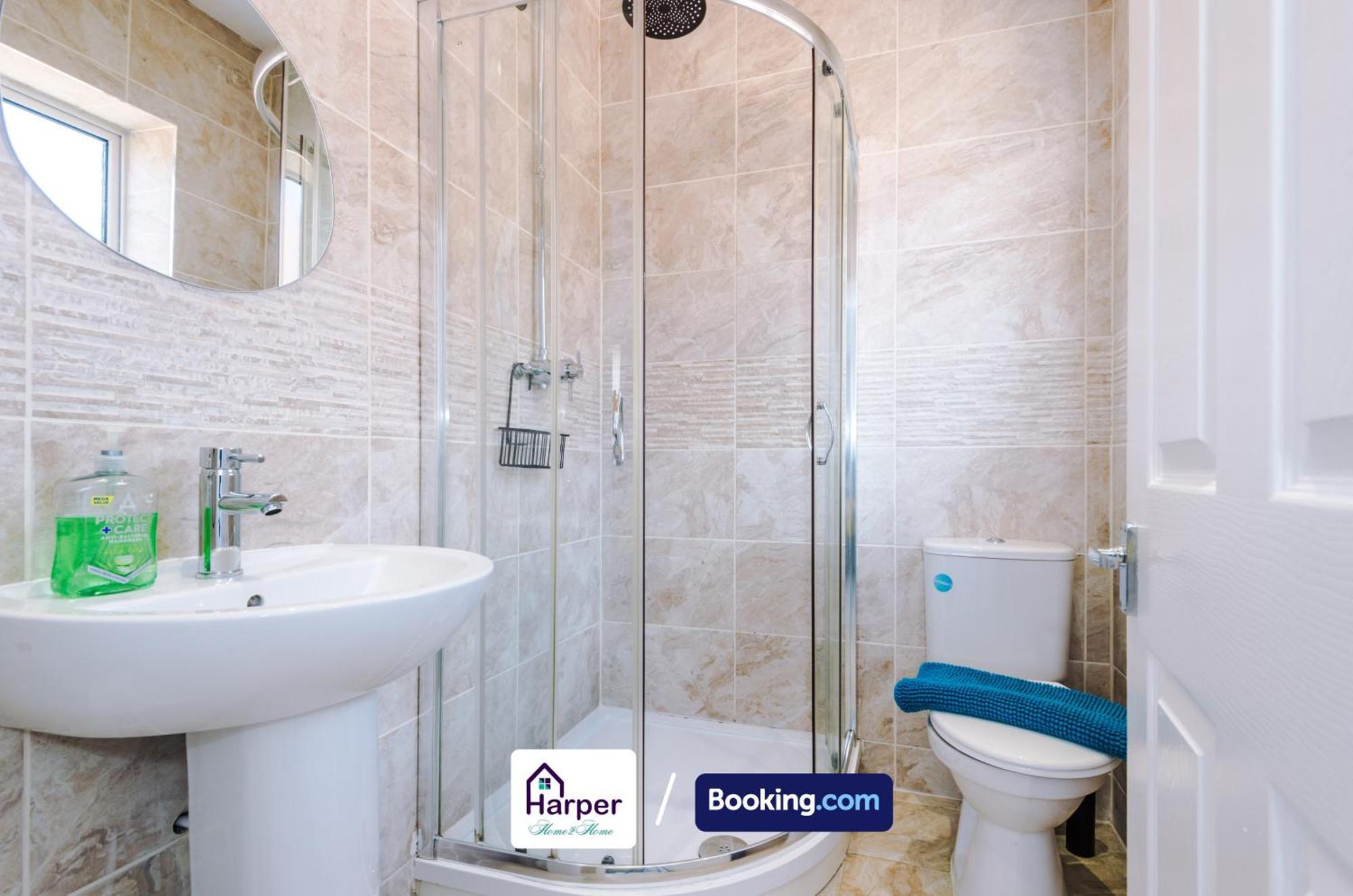 Spacious Detached Bungalow By Harperletting Short Lets & Serviced Accommodation Buckely With Pool Table & Driveway Buckley Εξωτερικό φωτογραφία