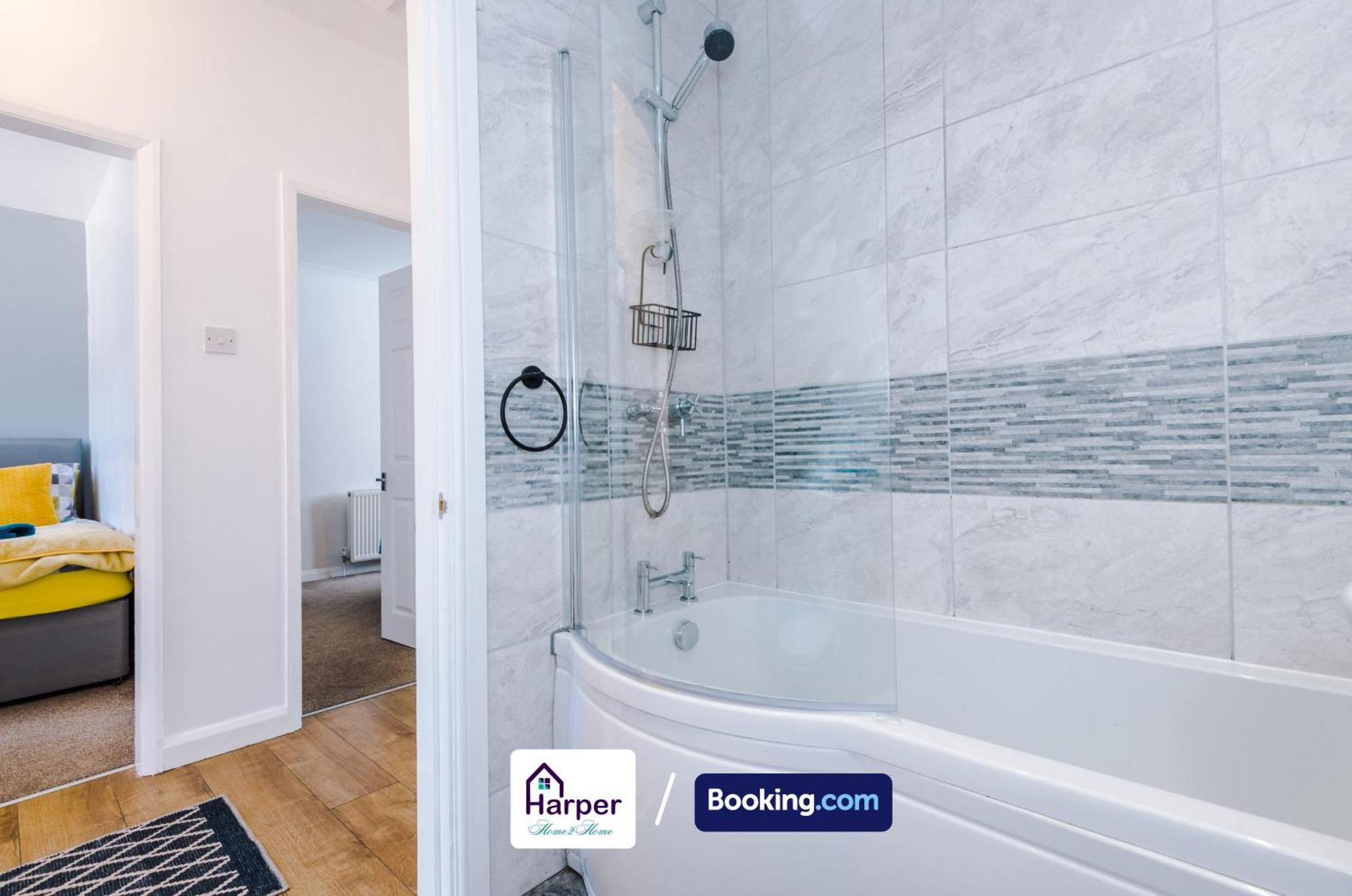 Spacious Detached Bungalow By Harperletting Short Lets & Serviced Accommodation Buckely With Pool Table & Driveway Buckley Εξωτερικό φωτογραφία