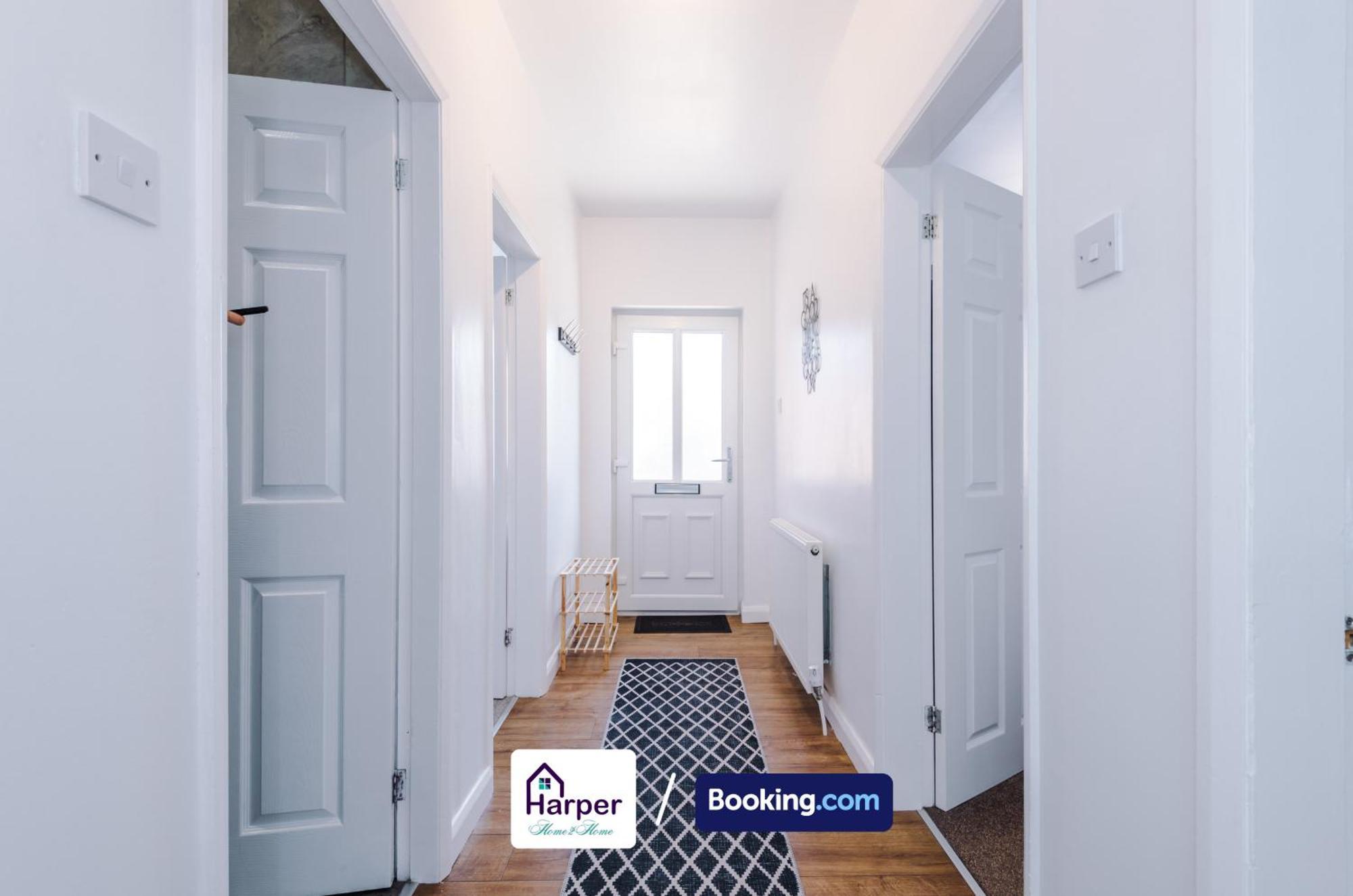 Spacious Detached Bungalow By Harperletting Short Lets & Serviced Accommodation Buckely With Pool Table & Driveway Buckley Εξωτερικό φωτογραφία